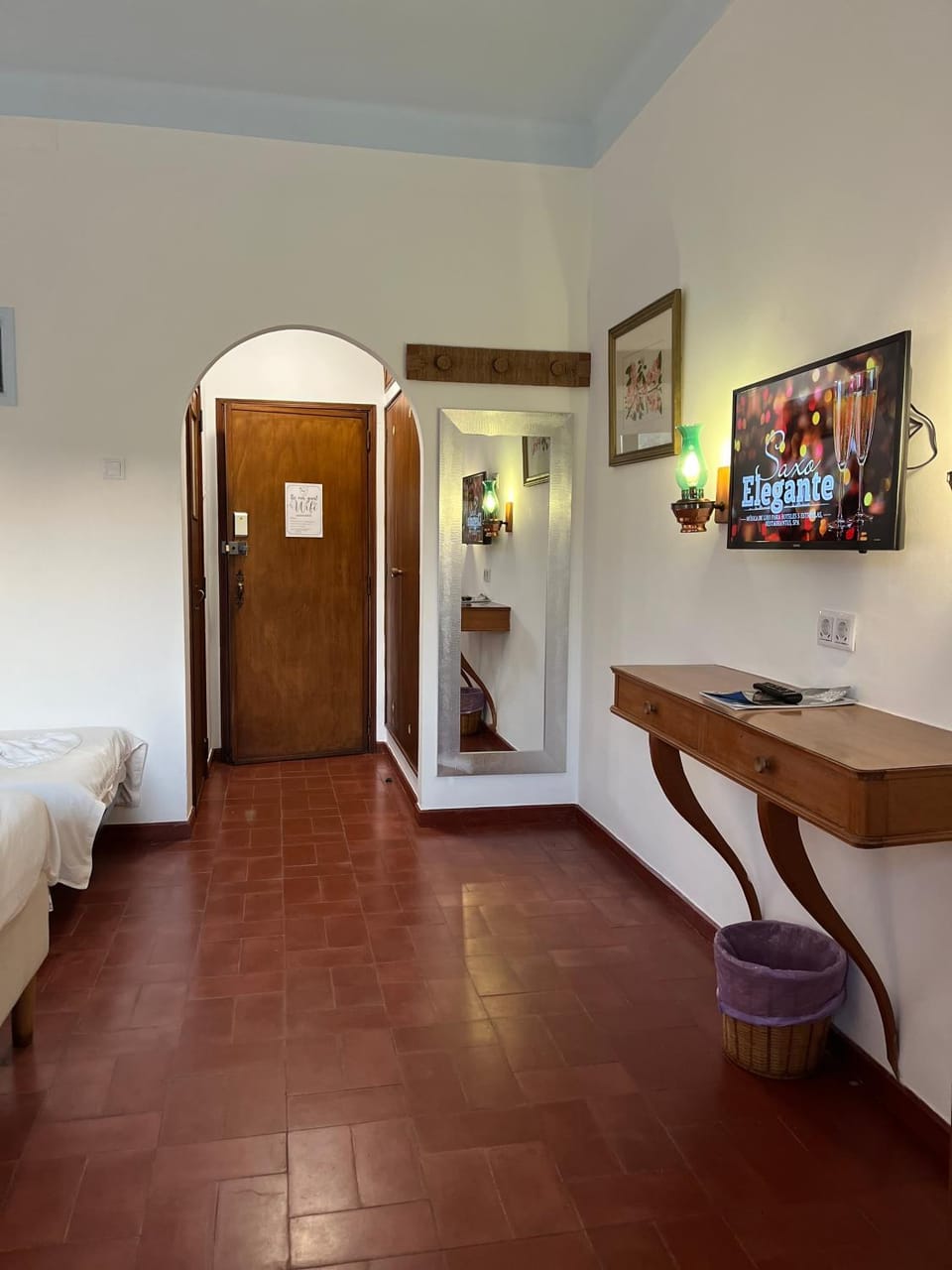 Massage, TV and multimedia, minibar, oven