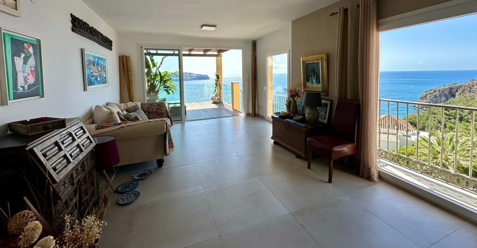 Beautiful House with splendid sea views, Calaiza Beach House in Costa Tropical