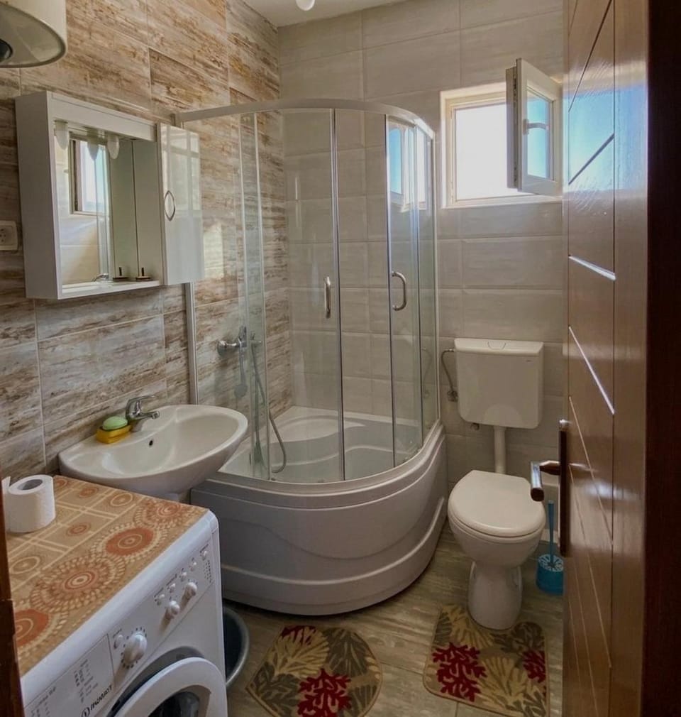 Shower, Bathroom, towels
