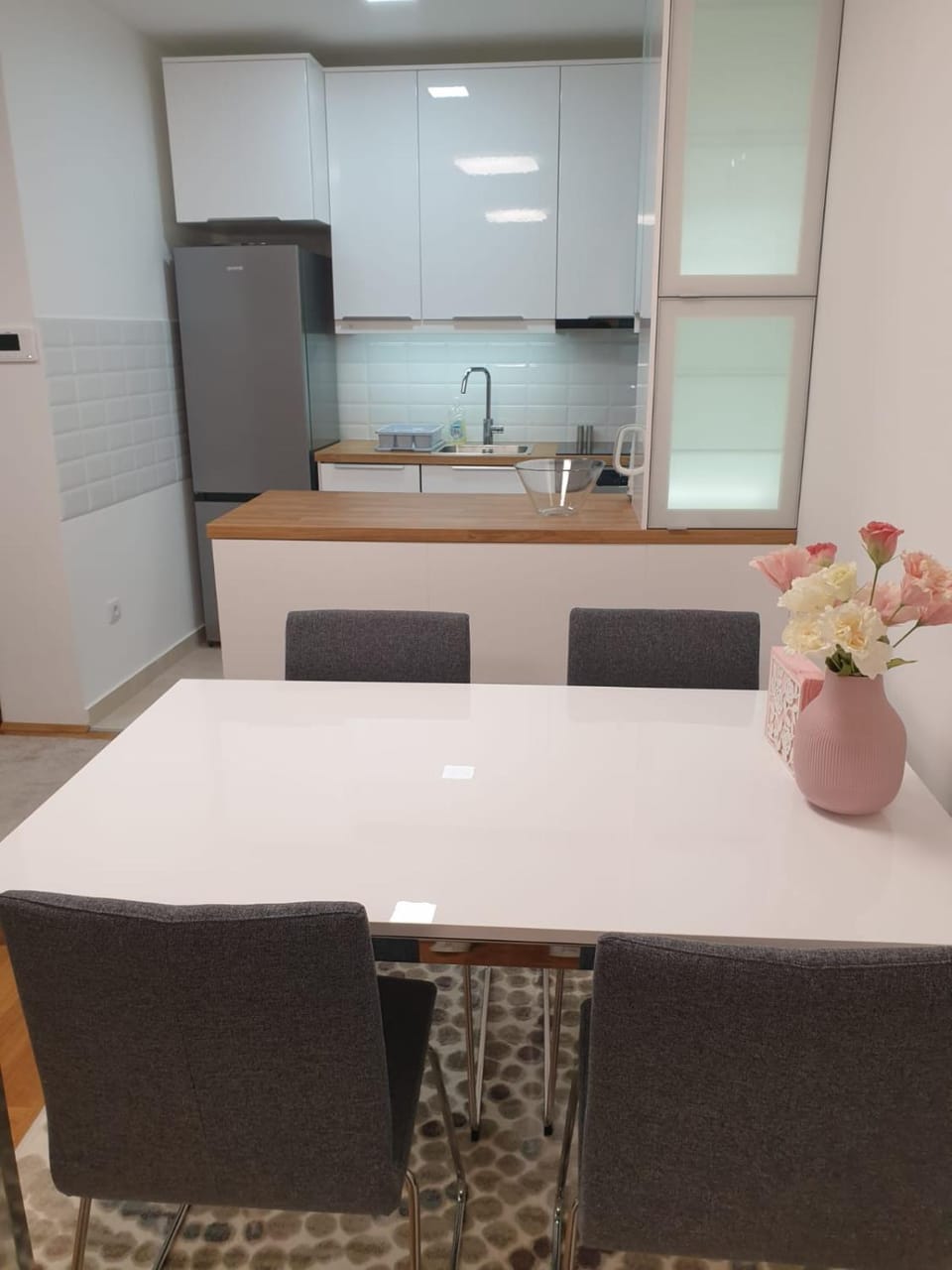 Apartman 33 FREE PRIVATE GARAGE Apartment in Novi Sad