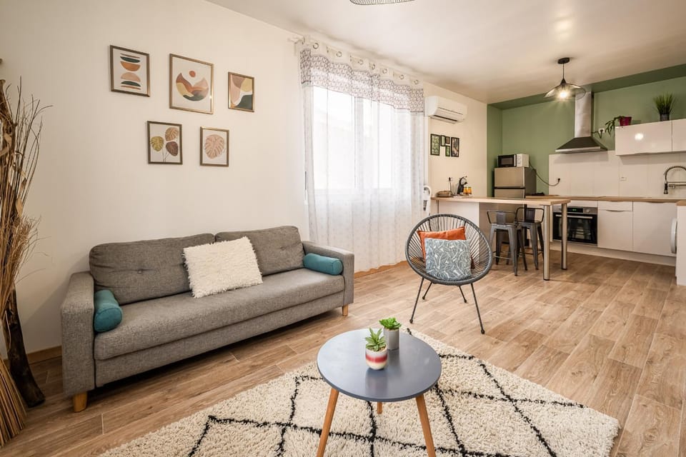 Living room, kitchen