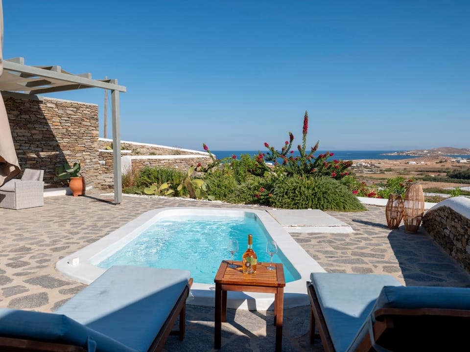 Natural landscape, View (from property/room), Pool view, Sea view, Swimming pool