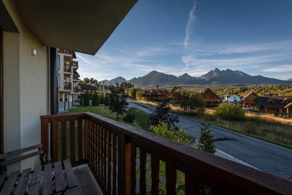 Balcony/Terrace, Mountain view