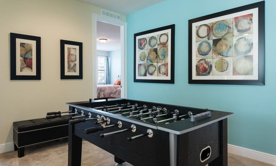 Traditional 10 Bdrm Home with Loft TV Area at Encore House in Four Corners