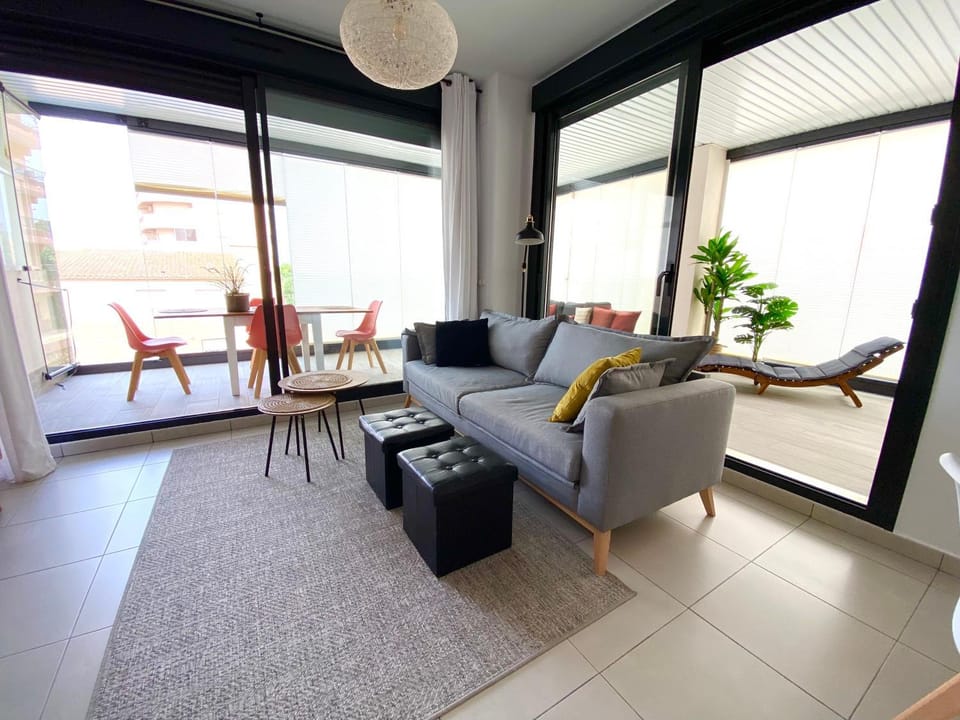Living room, Seating area