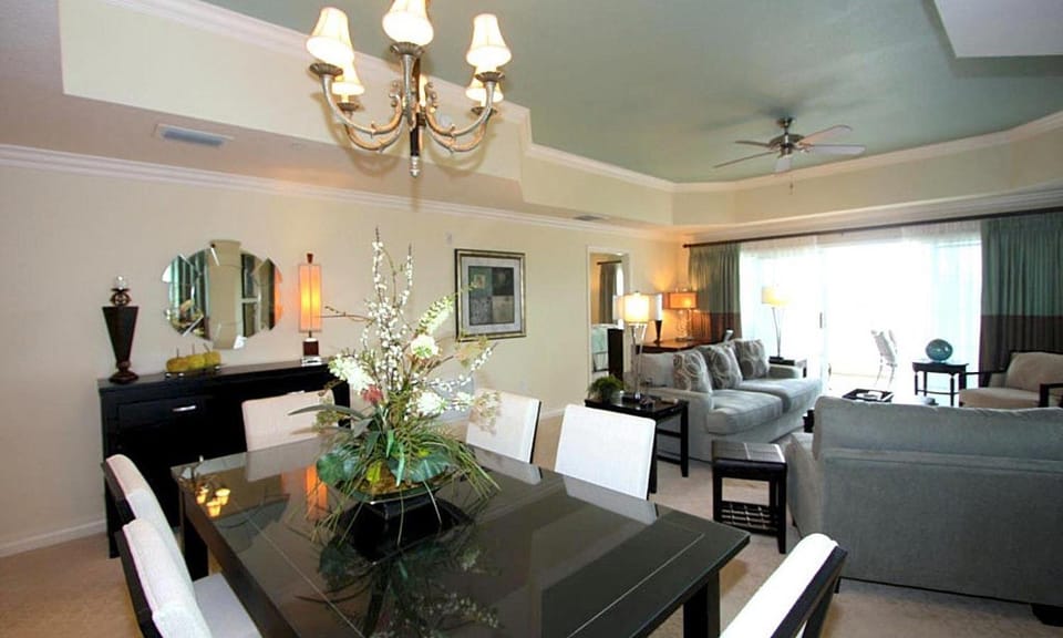 Sun Kissed 3 Bdrm Condo with Balcony Access at Reunion House in Four Corners
