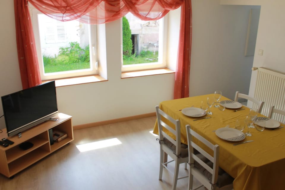 TV and multimedia, Dining area