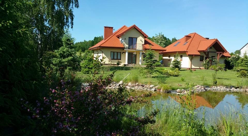 Property building, Neighbourhood, Garden