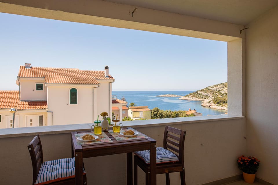 Balcony/Terrace, Dining area