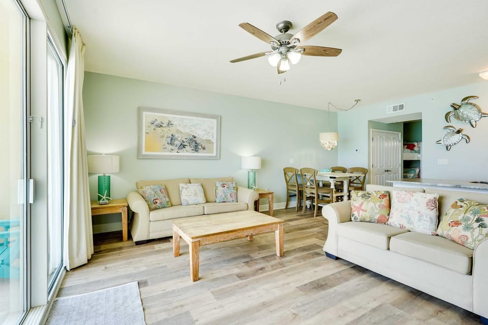 Beachfront PCB Condo w/ Ocean View & Pool Access! House in Panama City Beach
