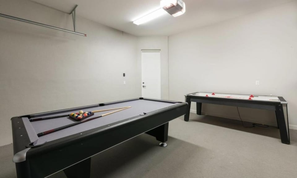 Ultra-Modern 5 Bdrm Villa On Golf Course at Reunion House in Four Corners