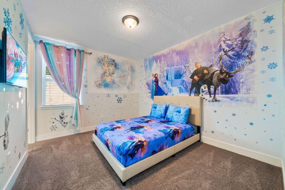 Stylish 5 Bdrm Retreat with Great Themed Rooms at Encore House in Osceola County