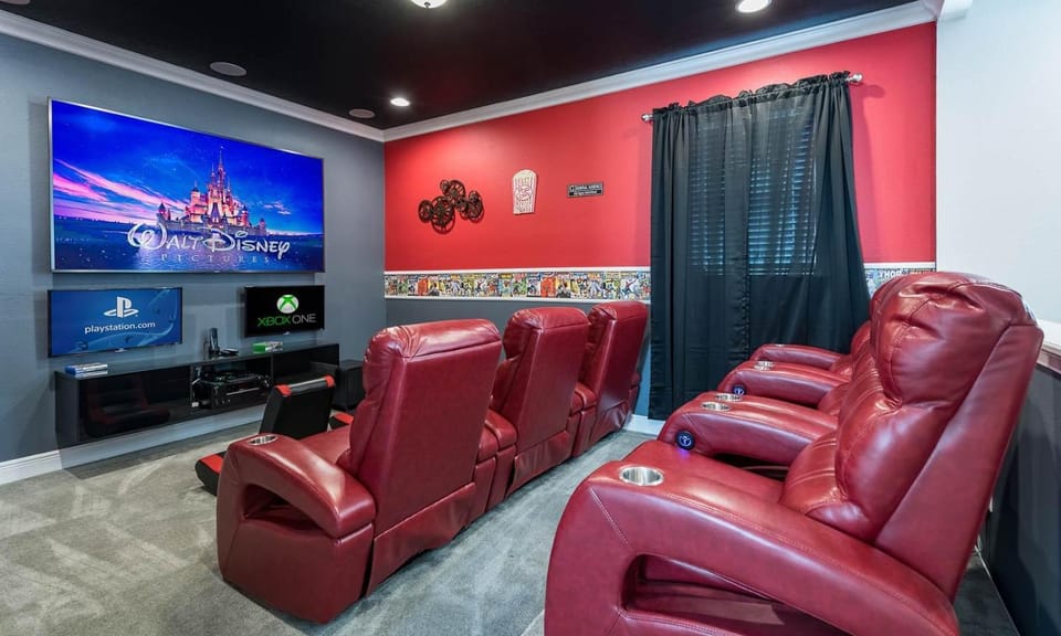 Vibrant 5 Bdrm Home with Private Pool in Encore House in Four Corners