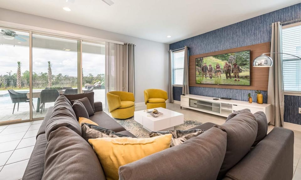 Colorful 5 Bdrm Villa with Game Room in Encore House in Four Corners