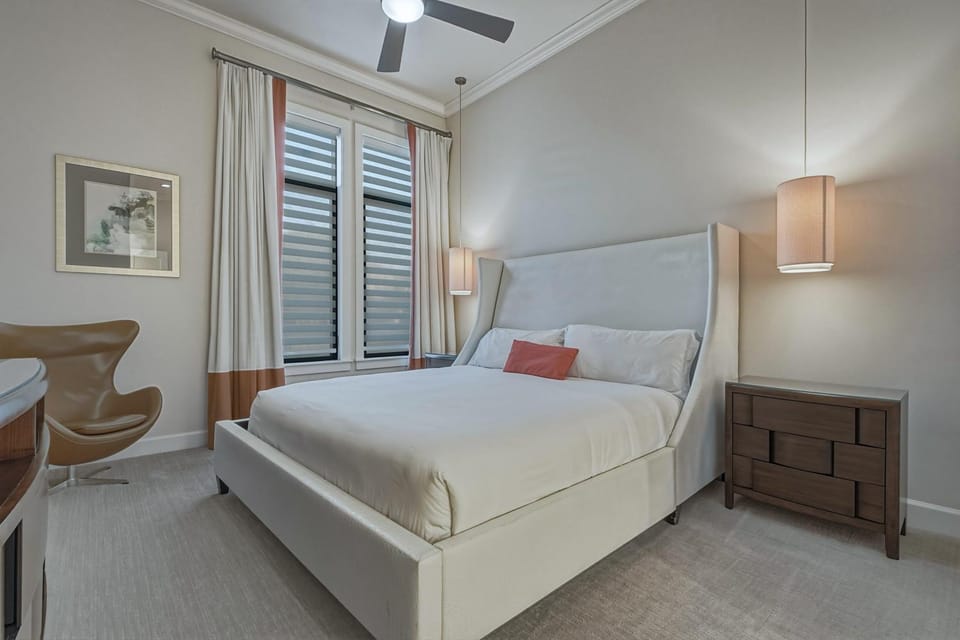 Sun-Filled 7 Bdrm Haven with Sports Themed Game Room at Reunion House in Osceola County