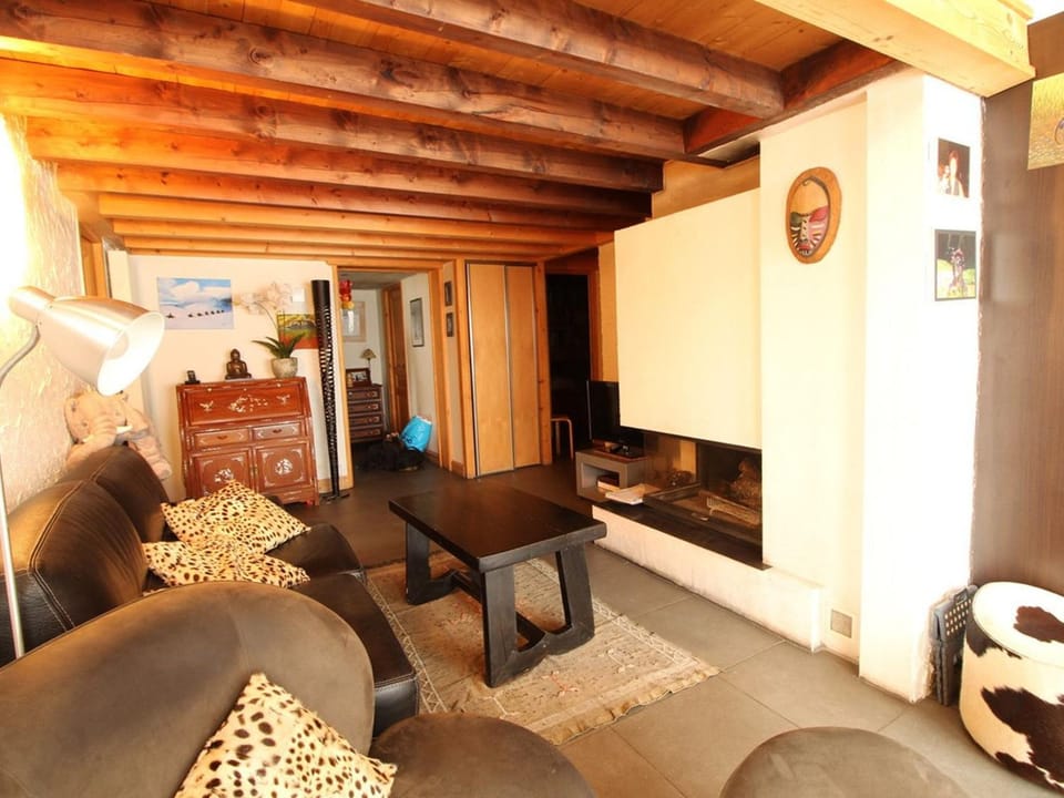 Chalet 8 pers, 3 ch + mezzanine, au pied des pistes, WIFI, PARKING - FR-1-572-33 Chalet in Arâches-la-Frasse