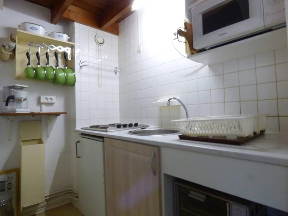 Appartement 6 pers, accès direct pistes, balcon, ascenseur - FR-1-602-83 Apartment in Navarre