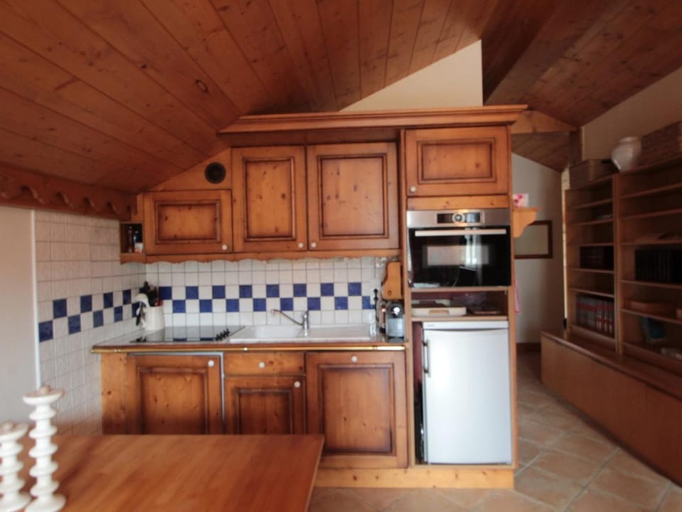 4 pièces spacieux bien équipé avec Wi-Fi et parking, au pied du ski bus - FR-1-572-241 Apartment in Arâches-la-Frasse