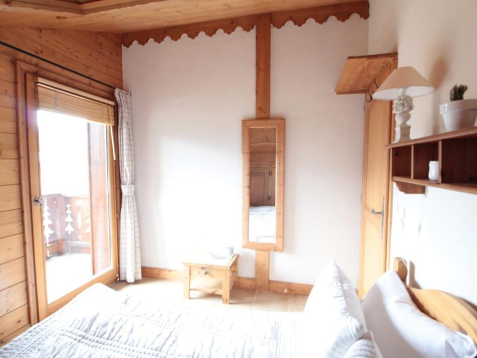 4 pièces spacieux bien équipé avec Wi-Fi et parking, au pied du ski bus - FR-1-572-241 Apartment in Arâches-la-Frasse