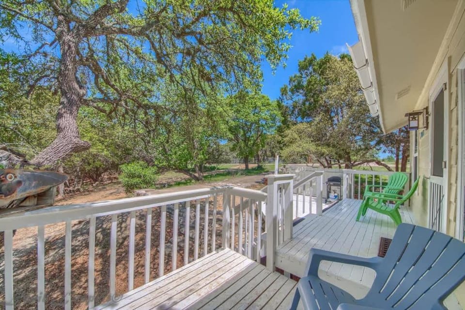 CL 2459 Yellow Rose House in Canyon Lake