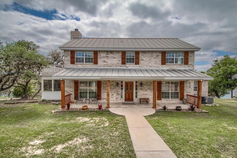 CL 1105B Tranquility by the Shore House in Canyon Lake