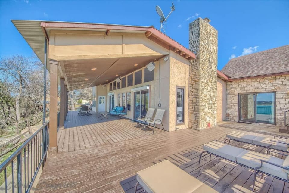 CL 1683 Our Lake View House in Canyon Lake