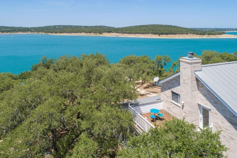 CL 1105H Endless Tranquility House in Canyon Lake