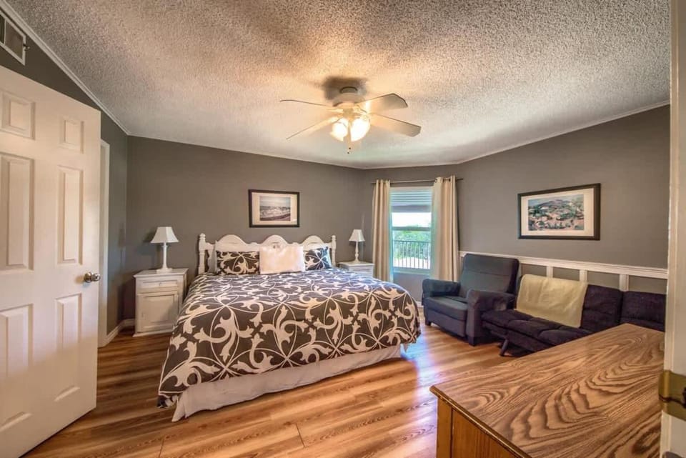 RRC A203 Sweet Retreat On The Comal House in New Braunfels