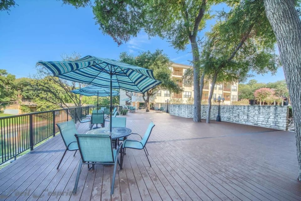 IC 302 Ripley River Haus House in New Braunfels