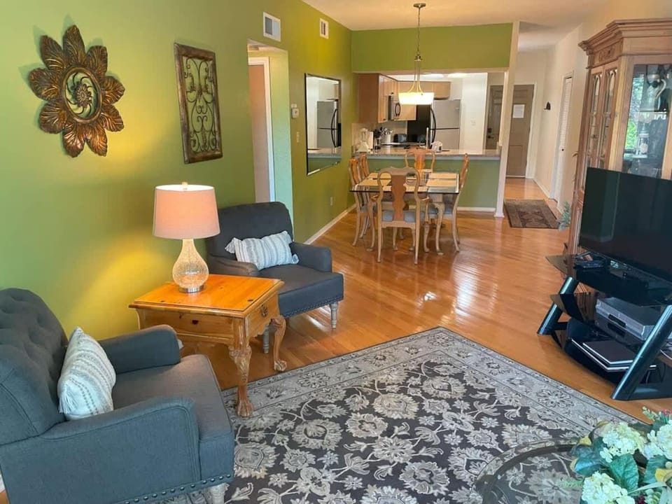 IC 216 Inverness Condos Comal River House in New Braunfels