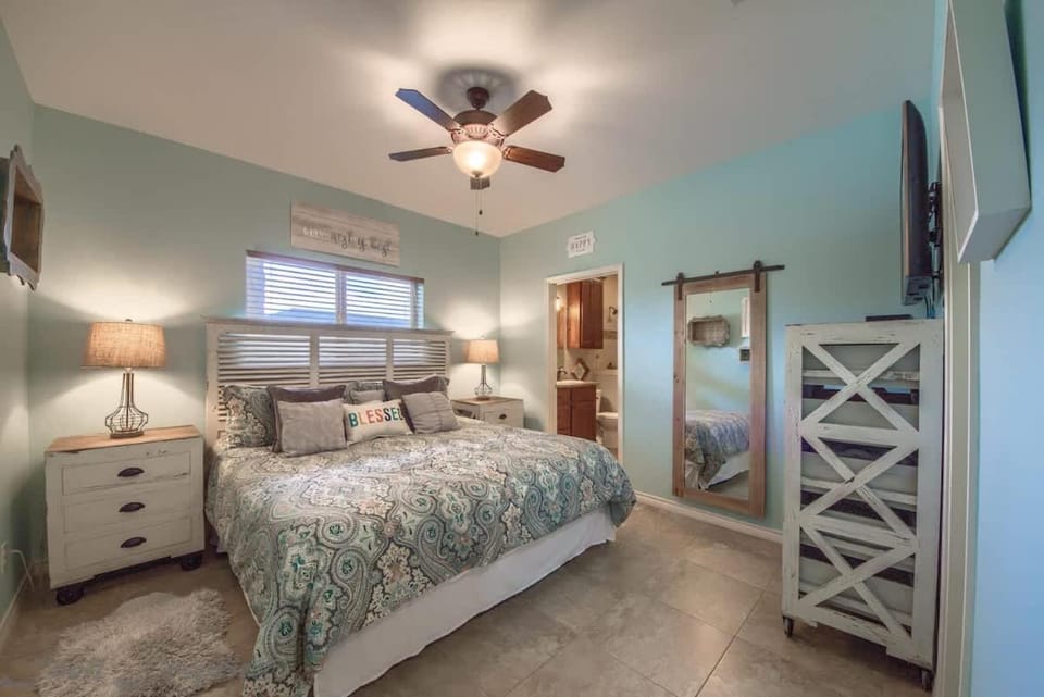 RG 105 Rio Refuge House in Canyon Lake