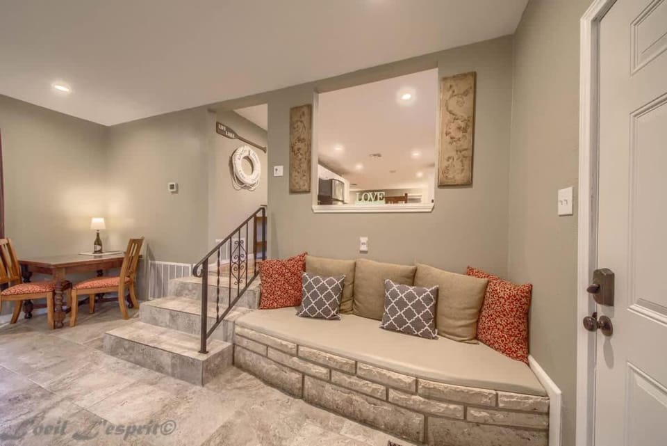 LD 728 Zipp Away House in New Braunfels
