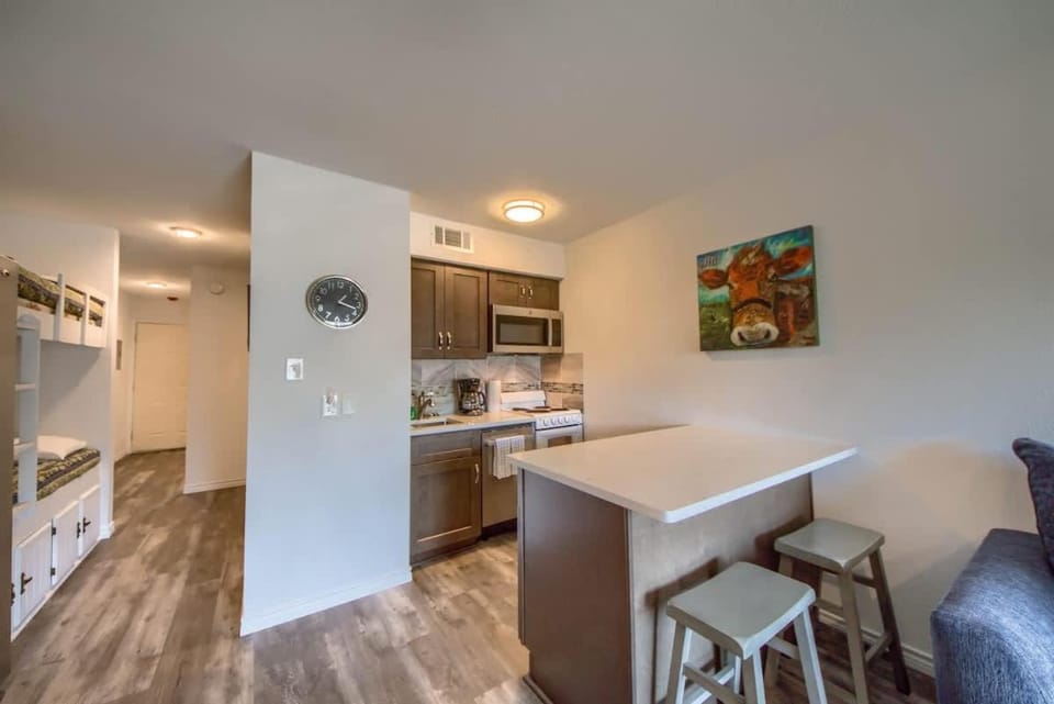 RRC A108 Cozy Comal River Haus House in New Braunfels