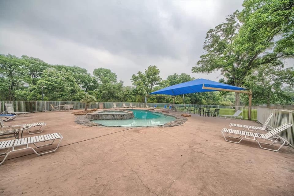 WW A302 River Relaxation Apartment in New Braunfels
