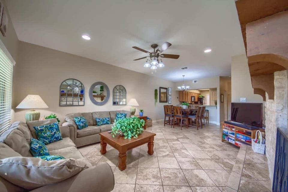 CW C207 River Zen Apartment in New Braunfels
