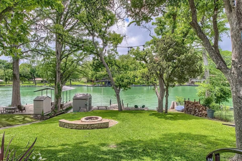 LD 727 Down River Haus House in New Braunfels