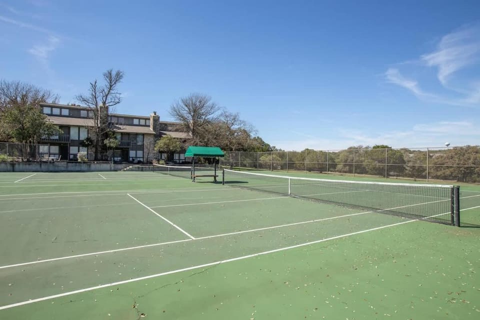 TBM 208 Hill Country Hideaway House in New Braunfels