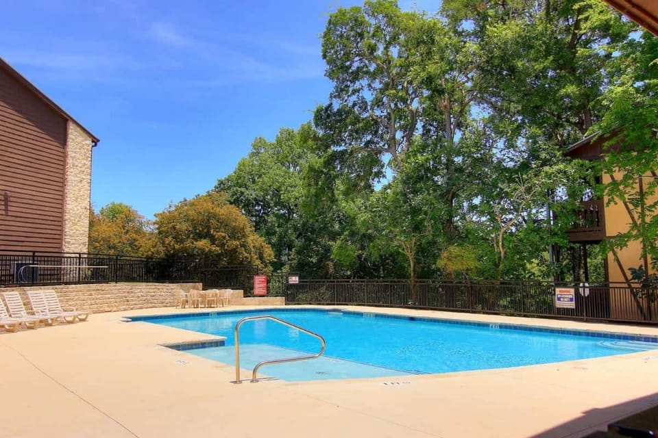 CW B103 Go With The Flow House in New Braunfels