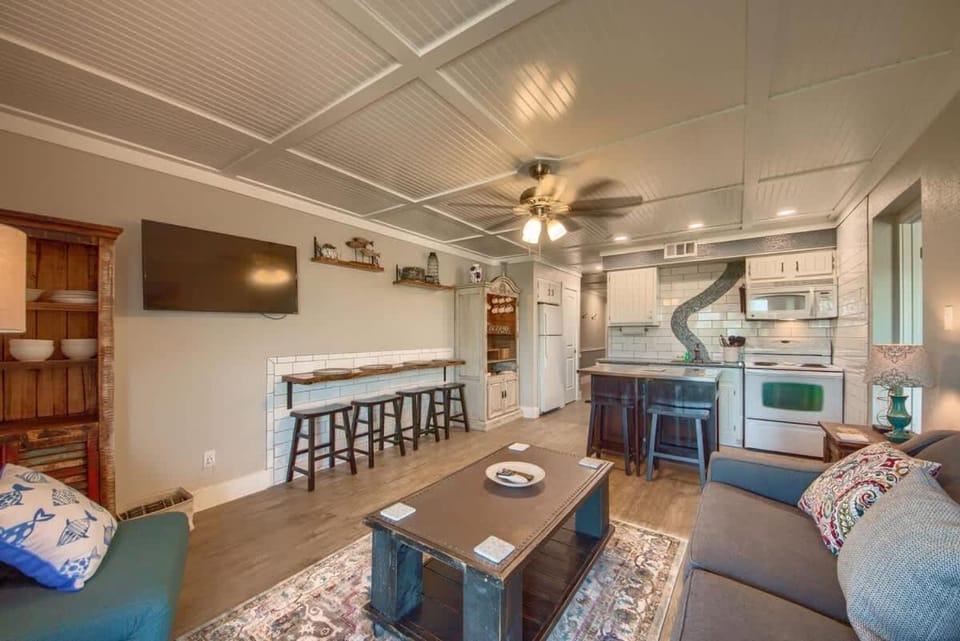 RRC A302 River Hippie Apartment in New Braunfels