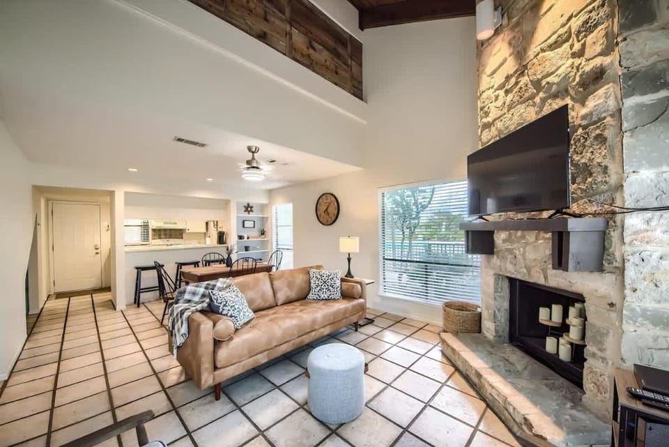 TBM 112 Among The Oaks Apartment in New Braunfels