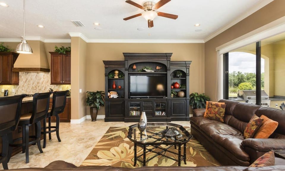 Radiant 4 Bdrm Retreat with Golf Course Views at Reunion House in Four Corners