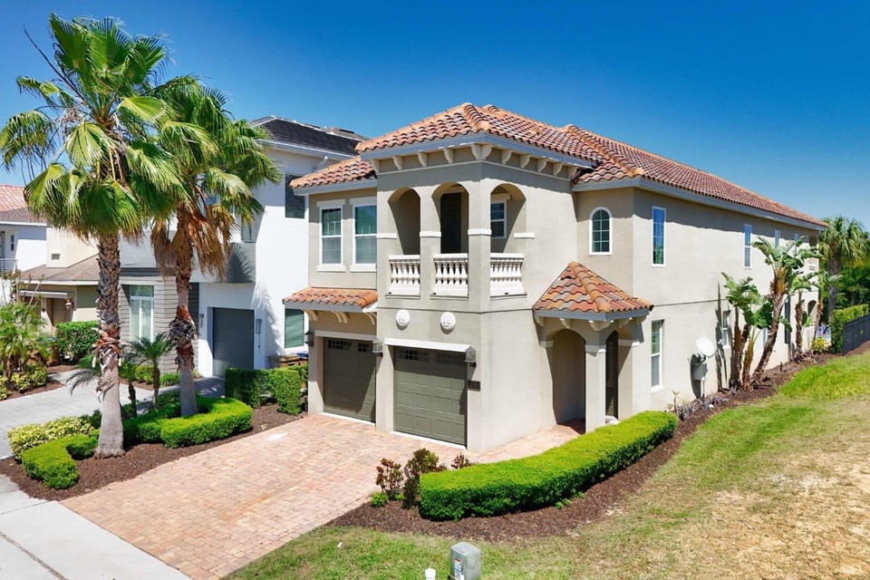 Dazzling 6 Bdrm Villa with Themed Bedrooms at Reunion House in Four Corners