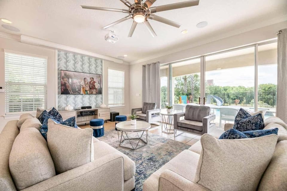 Dazzling 6 Bdrm Villa with Themed Bedrooms at Reunion House in Four Corners