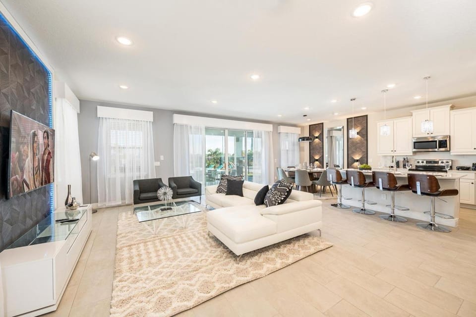 Dainty 4 Bdrm Home with Themed Bedrooms at Encore House in Four Corners