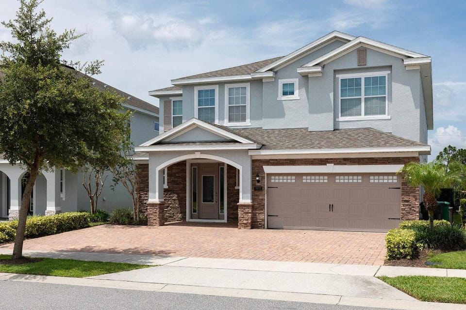 Energetic 9 Bdrm Villa with Gazebo at Encore House in Four Corners