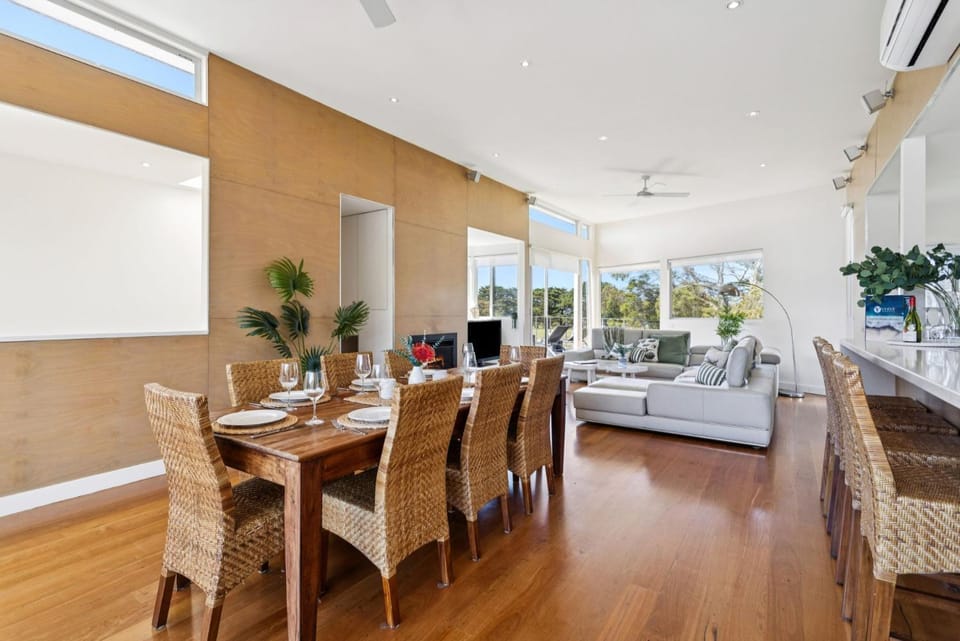 Fairway View House in Flinders