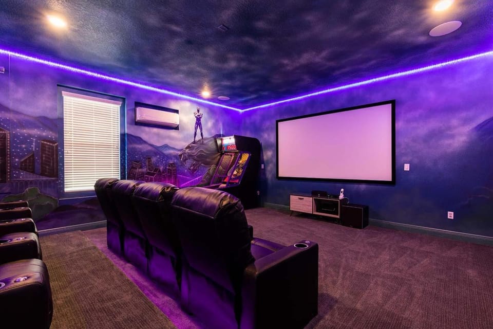 Lavish 4 Bdrm Estate with Home Theater in Reunion House in Reunion