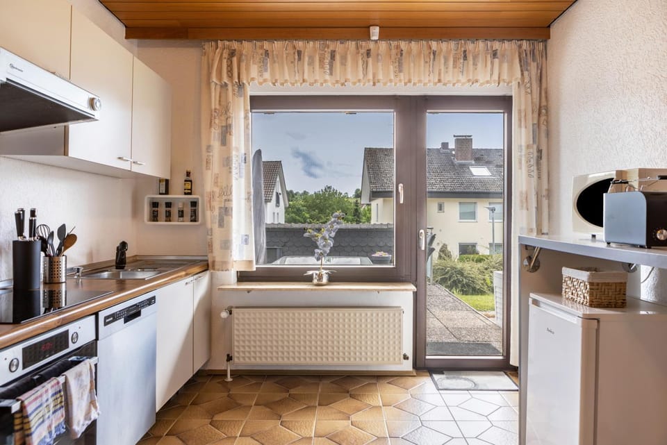 Property building, Kitchen or kitchenette, Living room