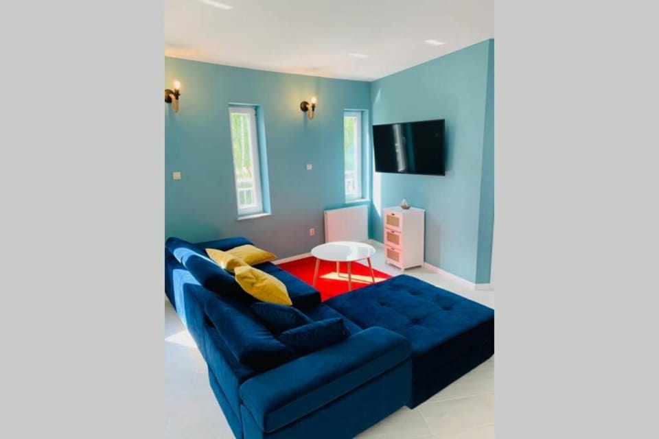 Uroczy apartament z basenem i kortem tenisowym Apartment in West Pomeranian Voivodeship, Poland