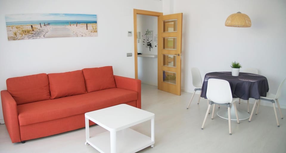 Apartamento a cien metros del mar - by El Conserge Torredembarra Apartment in Torredembarra